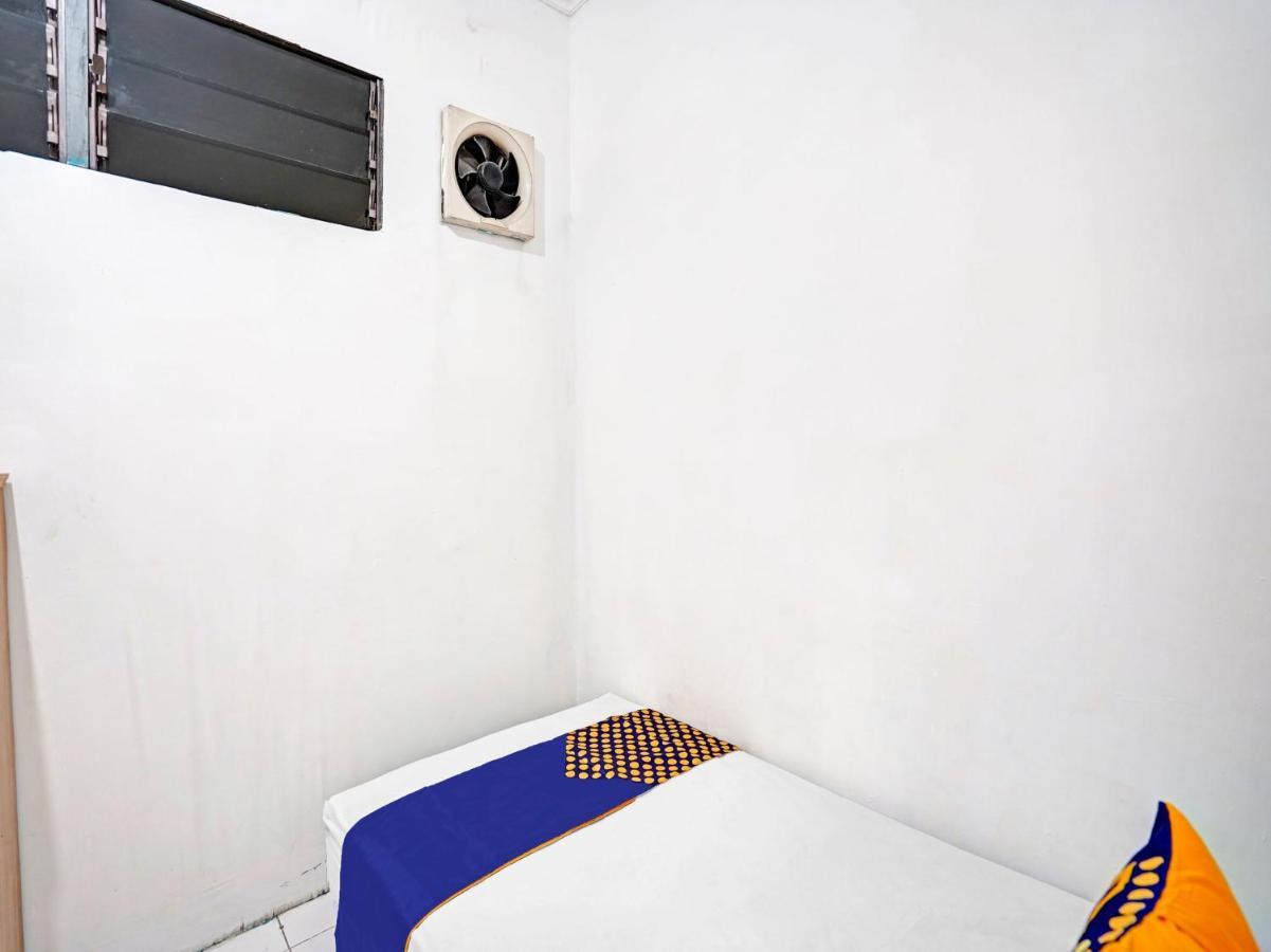 Hotel Oyo 90403 Gosepa Ngagel Surabaya Exterior foto