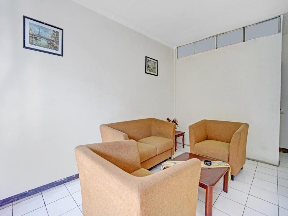 Hotel Oyo 90403 Gosepa Ngagel Surabaya Exterior foto